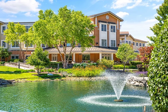 Image of Covenant Living of Northbrook Senior Living (2)
