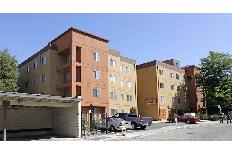 Image of E.E. Cleveland Manor (2)