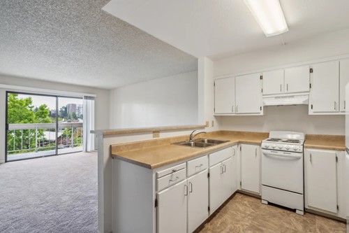 Image of Baywood Apartments (3)