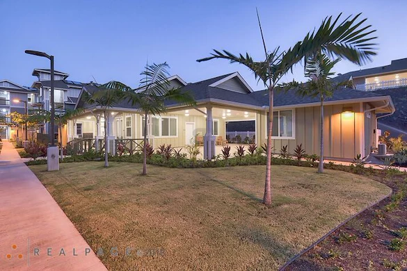 Image of Lei Kupuna (2)