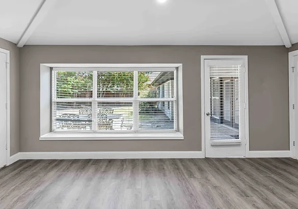 Image of Silver Leaf Graystone (10)