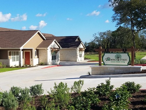 Image of Emerald Cottages of Kerrville (2)