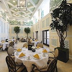 Allegro Winter Park senior living offering independent living, assisted living, memory care, and respite care in Winter Park, FL, formal dining room
