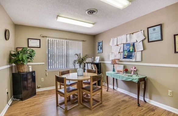 Image of Rose Garden Apartments (7)