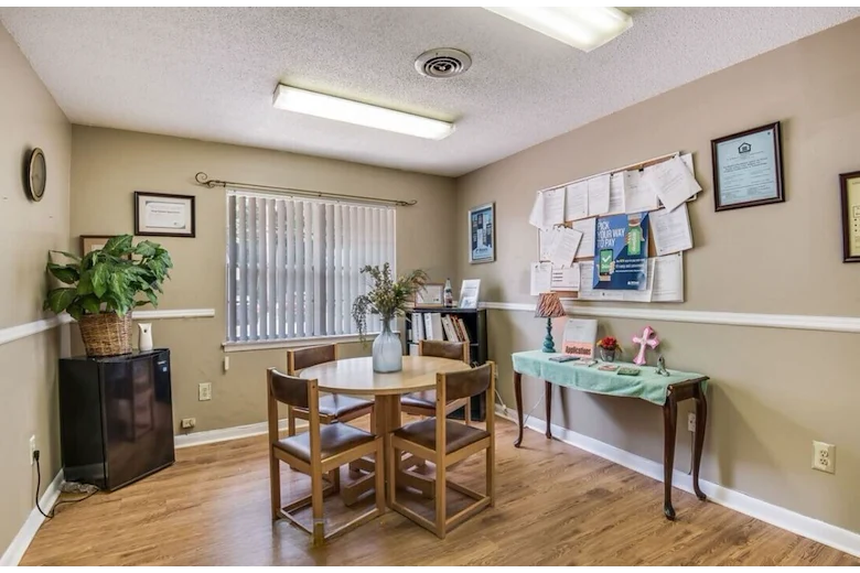 Image of Rose Garden Apartments (7)