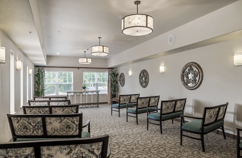 Southern Pines Gracious Retirement Living Hawthorn Senior Independent Living in Southern Pines, North Carolina gathering room