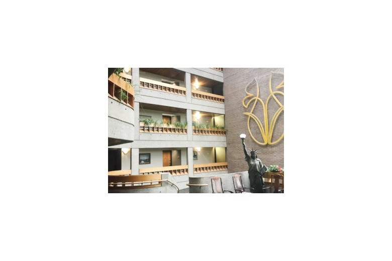 Image of Plaza l & ll Appartments (2)