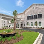 The Blake at Colonial Club front entrance