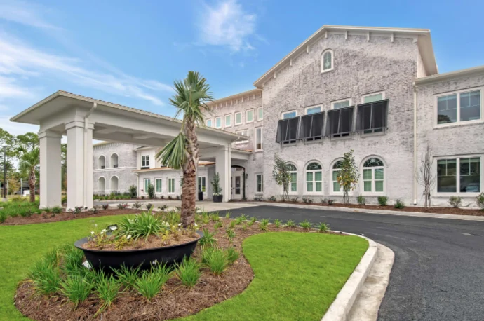 The Blake at Colonial Club front entrance