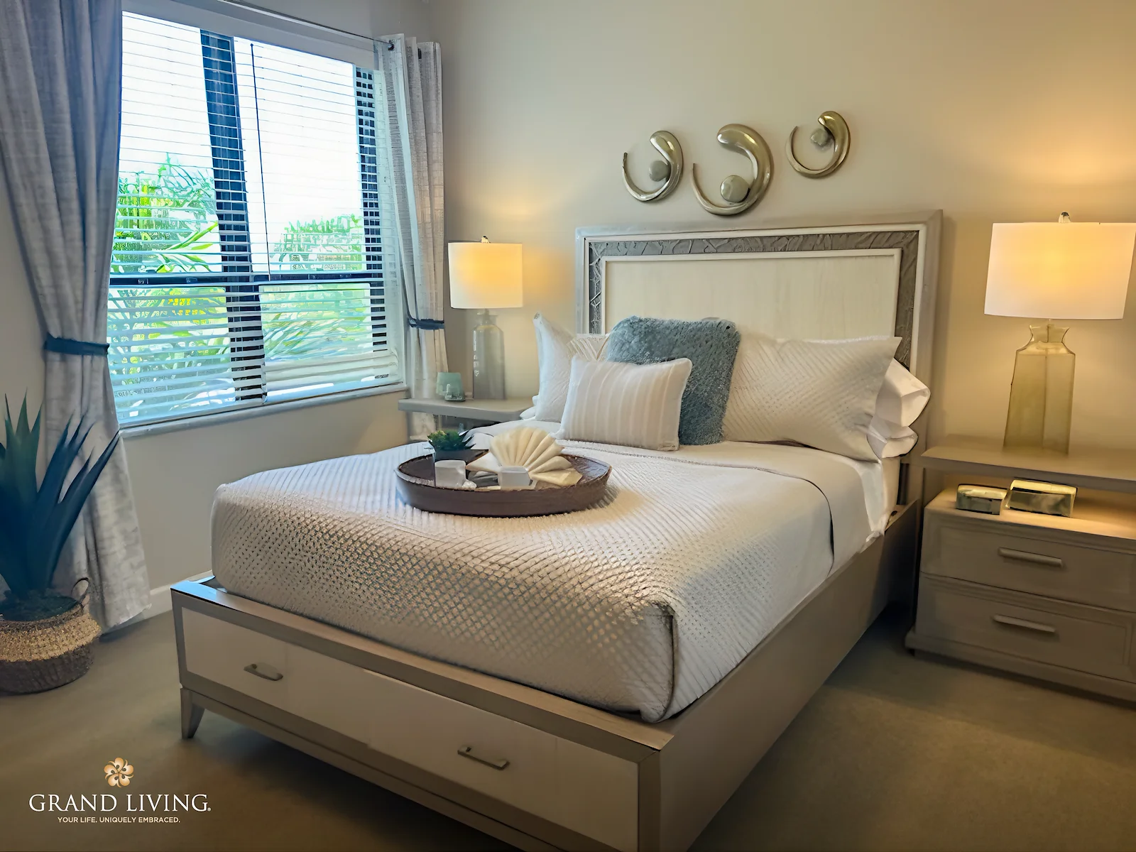 Image of Grand Living at Naples (9)