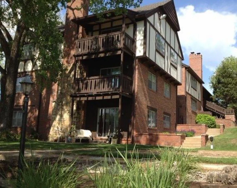 Image of Twin Lakes Apartments (2)