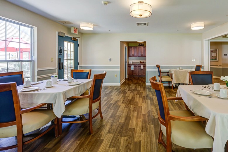 Image of Arden Courts of Glen Ellyn (9)