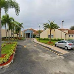 Image of Colonial at Fort Lauderdale (1)