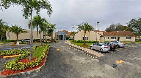 Image of Colonial at Fort Lauderdale (1)