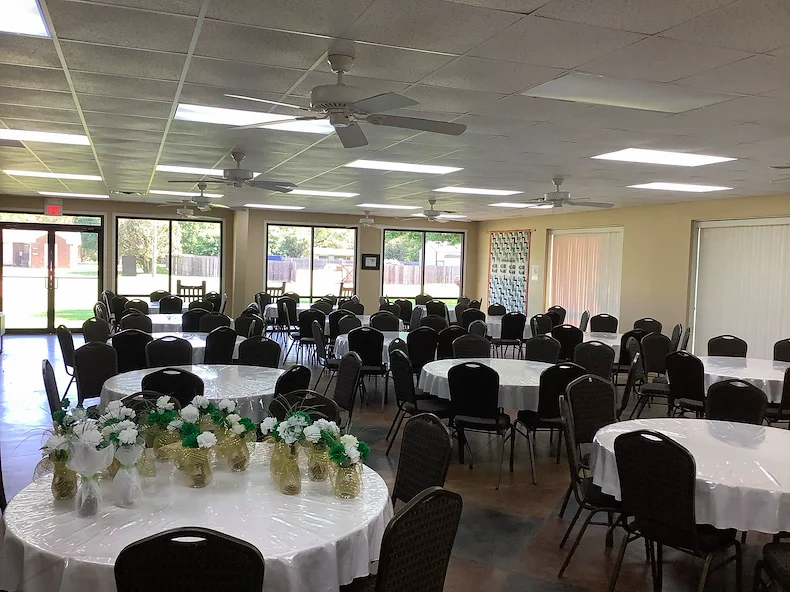 Image of England Oaks at England Airpark (4)