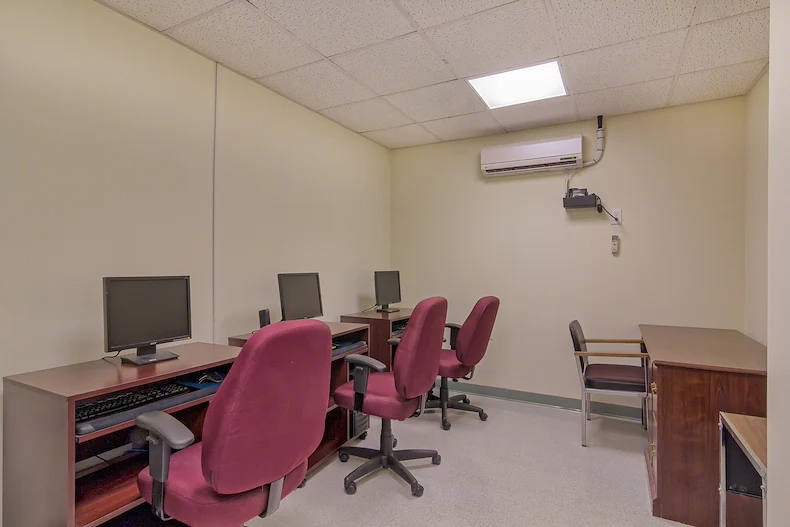 Image of Charter Arms Apartments (5)