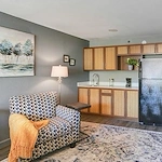 Image of Spring House at Lithia Springs (7)