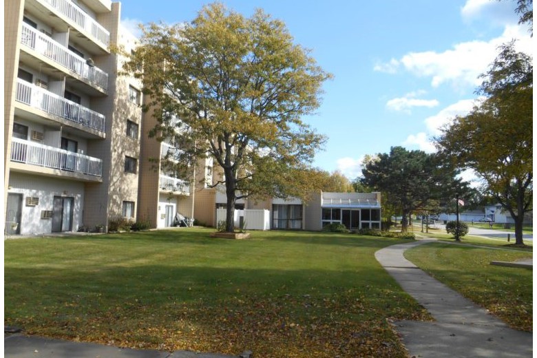 Image of Tamarisk Apartments (1)