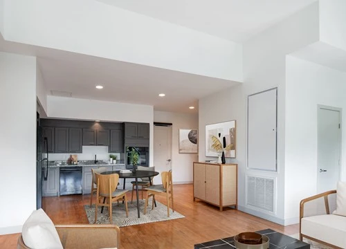 Image of The Pryde (4)