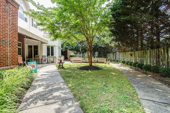 Image of Charter Senior Living of Woodholme Crossing (7)