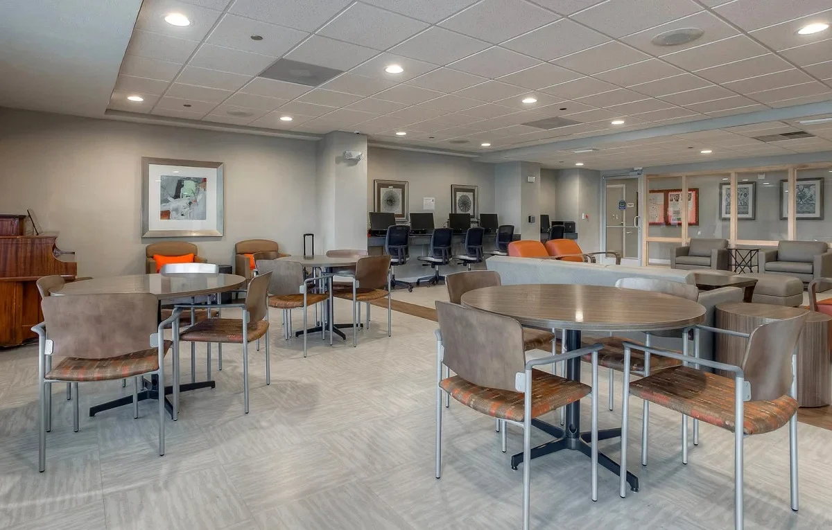 Image of Silver Gardens (6)