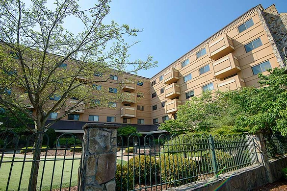 Image of Garden Plaza at Cleveland (2)