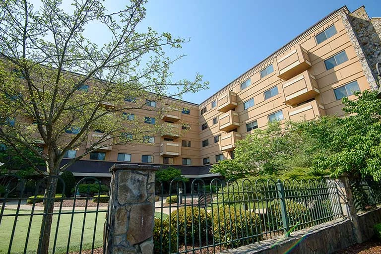 Image of Garden Plaza at Cleveland (2)