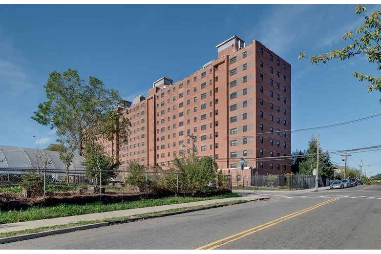 Image of Lincoln Towers (2)