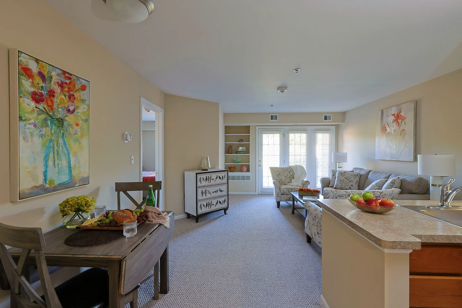 The Commons Corewell Health - Oak Terrace Dearborn Living Room