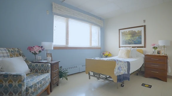 Image of Oakland Manor (6)