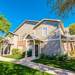 Image of Residence at the Oaks (3)