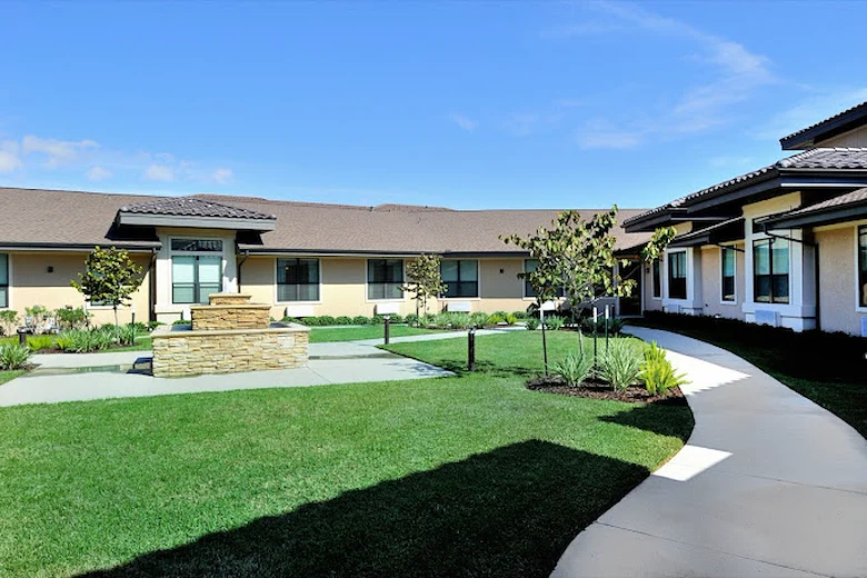 Image of Clayton Oaks Living (2)