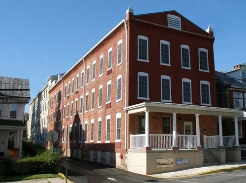 Image of Henner Apartments (1)