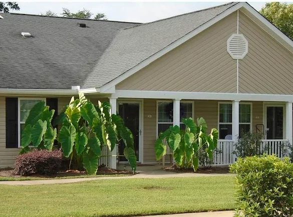 Image of Cedar Ridge Manor (3)
