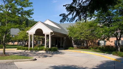 Image of Oakmont Livonia Senior Community (1)