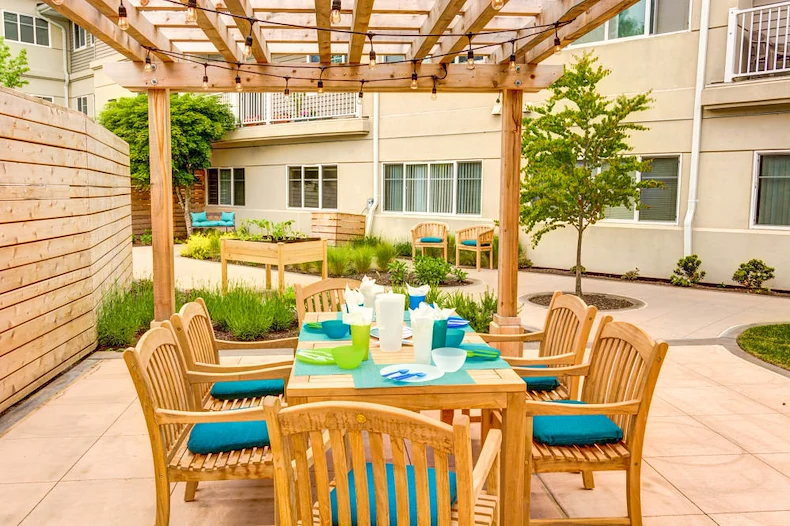 Image of Harbour Pointe Senior Living (3)