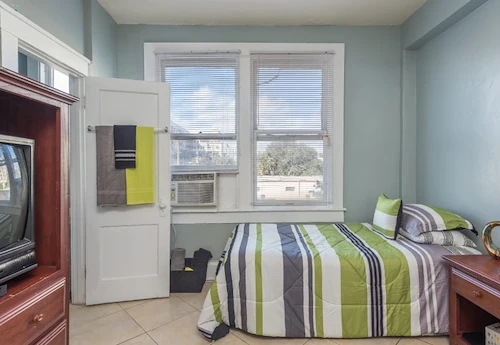 Image of Colonial at West Palm Beach (6)