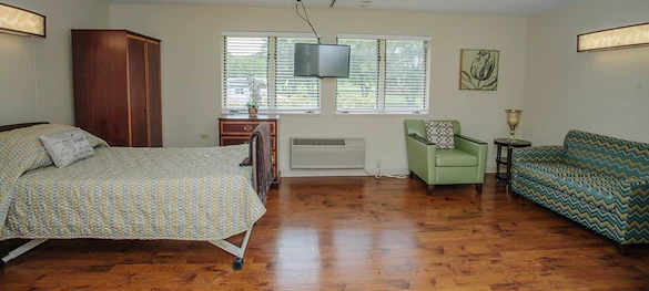 Image of The Pearl Of Crystal Lake (3)