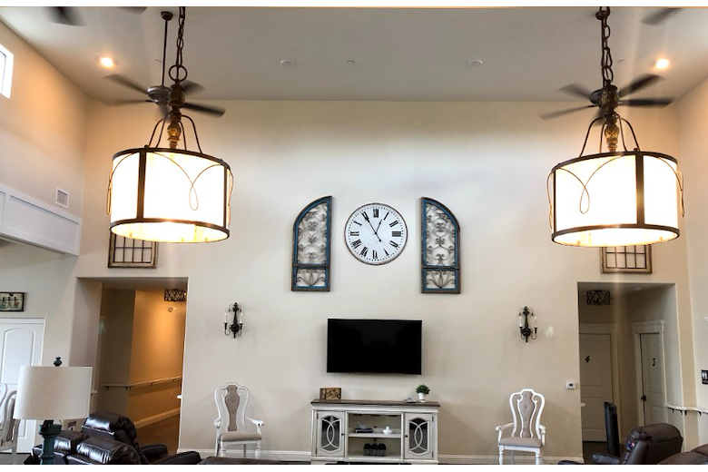 Image of Beehive Homes of Arrowhead (2)