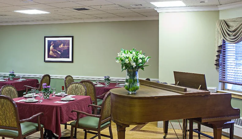 Image of Vantage At Wakefield LLC (2)