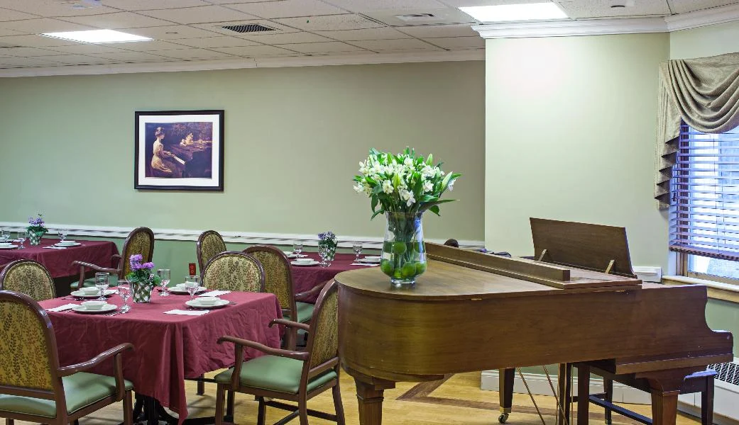 Image of Vantage At Wakefield LLC (2)