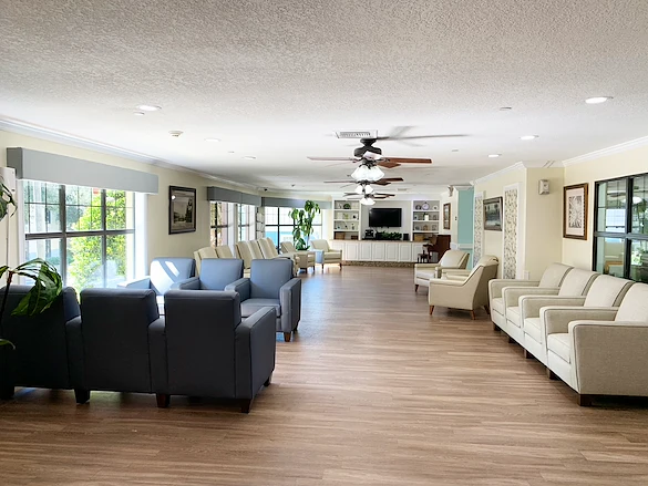 Image of Grace Manor at Lake Morton (2)