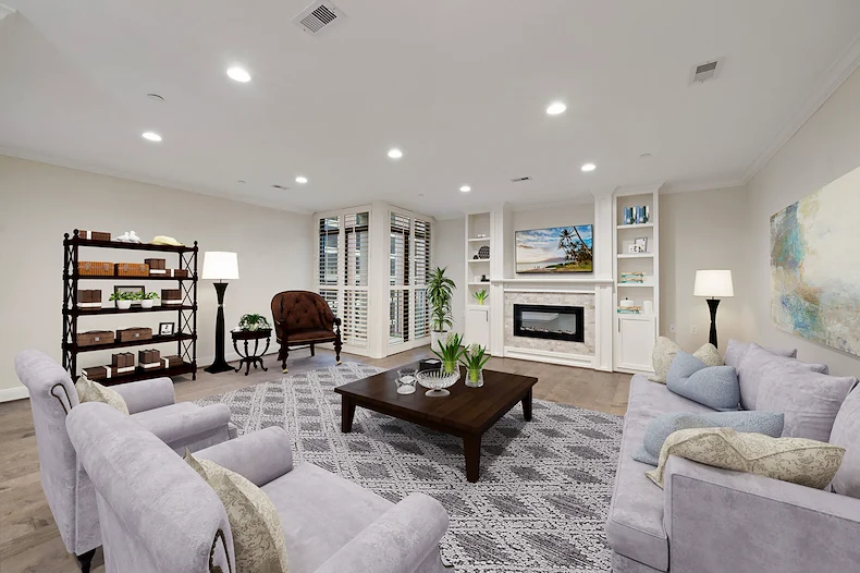 Image of The Hallmark (5)