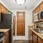 The Forum at The Crossing apartment kitchen