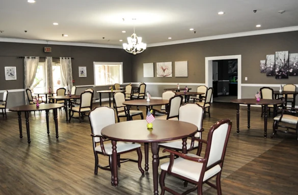 American House Westland Venoy senior living community offering independent living, assisted living, and respite care in Westland, MI, dining room