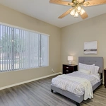 Image of Alder Leaf at Summit Shadows (7)