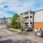 Independent living at Brightmore of Wilmington in Wilmington, NC, exterior