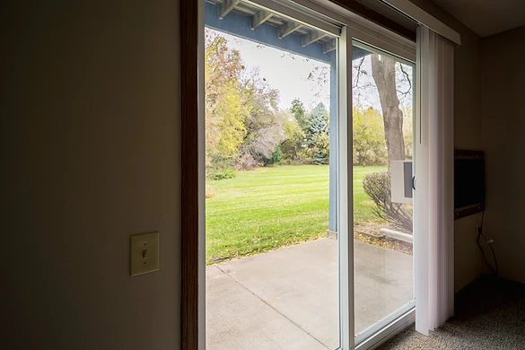 Image of Courtyard Grand Chute Apartments (9)