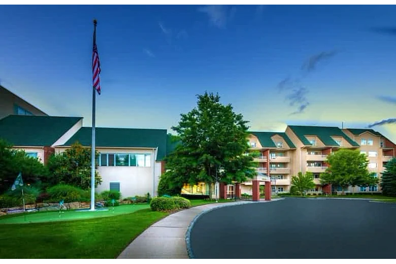 Image of The Oaks At Denville Health Center (1)