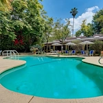 The Oaks of Pasadena pool